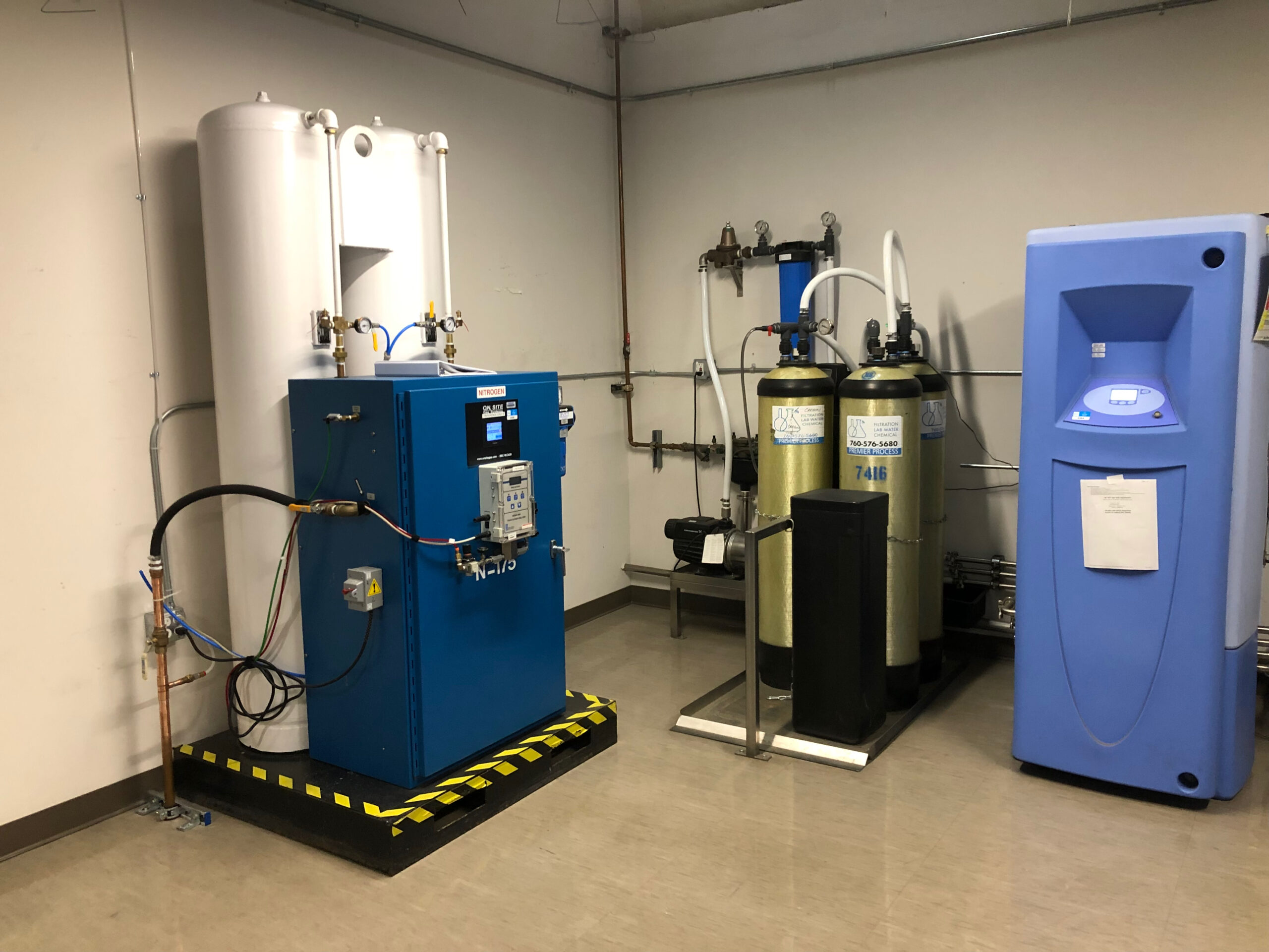 Generador de nitrógeno de Gas Generation Solutions instalado en el cuarto de equipos de un cliente